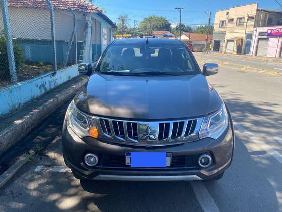 MITSUBISHI L200 TRITON 2.4 16V TURBO DIESEL SPORT HPE TOP CD 4P 4X4 AUTOMÁTICO